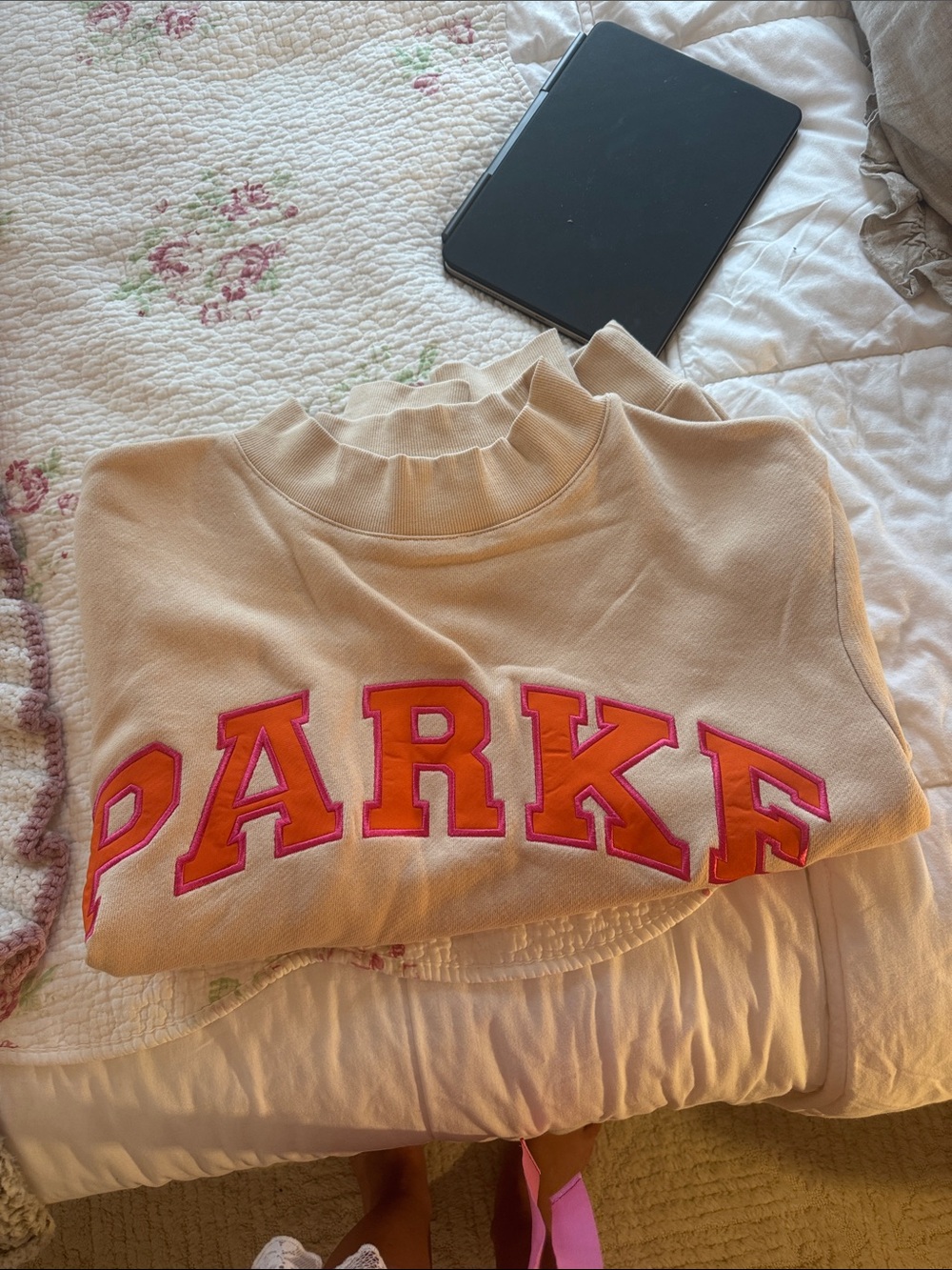 Parke x Dunkin' Limited Collab Varsity Mockneck - Latte
Latte / L/XL